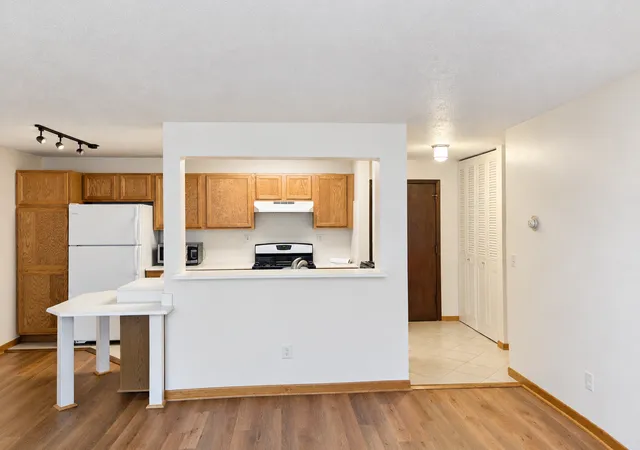 Photo 3 of Condo for sale at 2630 Pleasant Ave S #206, Minneapolis, MN 55408 | MLS# 7149607 | Listing updated on 2026-09-25