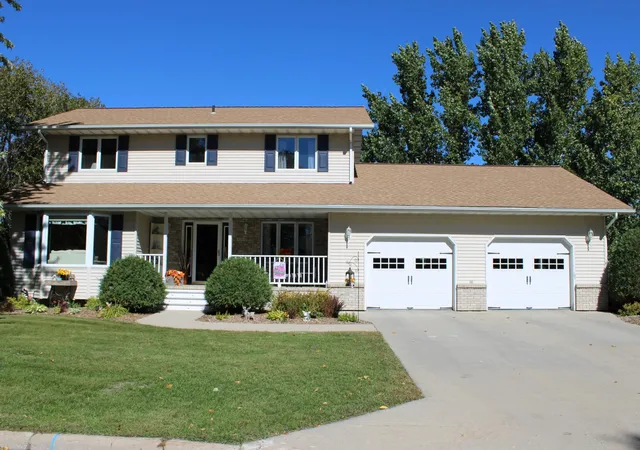 Photo 4 of Single family home for sale at 1709 Little John Ct, Thief River Falls, MN 56701 | MLS# 7149611 | Listing updated on 2026-09-25