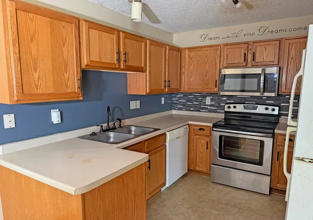 Photo 3 of Single family home for sale at 913 Serenity Cir, Young America, MN 55397 | MLS# 7149616 | Listing updated on 2026-10-02