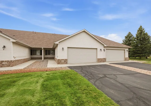 Photo 2 of Sale Pending at 606 Graceview Dr, Saint Joseph, MN 56374 | MLS# 7149620 | Listing updated on 2026-10-05