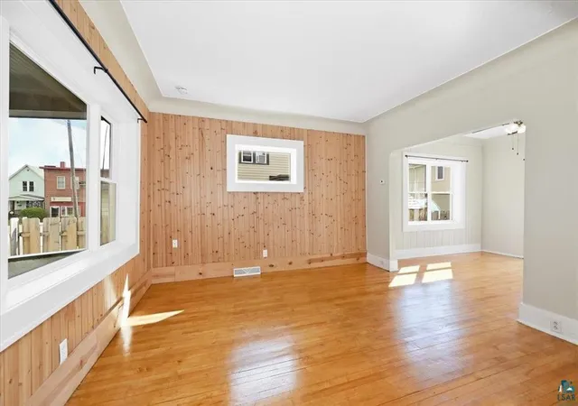 Photo 3 of Single family home for sale at 5708 Wadena St, Duluth, MN 55807 | MLS# 7149629 | Listing updated on 2026-09-28