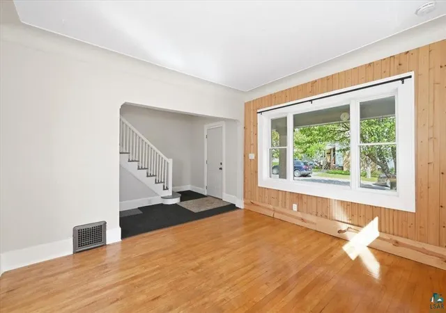 Photo 3 of Single family home for sale at 5708 Wadena St, Duluth, MN 55807 | MLS# 7149629 | Listing updated on 2026-09-28