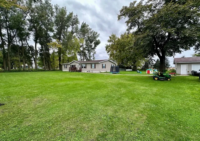 Photo 2 of Single family home for sale at 28529 825th Avenue, Hollandale, MN 56045 | MLS# 7149631 | Listing updated on 2026-09-28