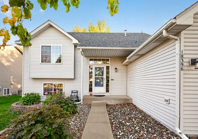 Photo 4 of Single family home for sale at 18396 Everest Path, Farmington, MN 55024 | MLS# 7149632 | Listing updated on 2026-10-24