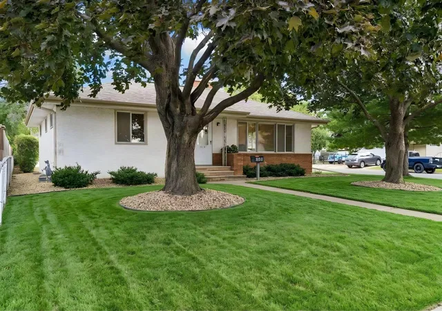 Photo 2 of Single family home for sale at 202 Ash St W, South Saint Paul, MN 55075 | MLS# 7149640 | Listing updated on 2026-09-25