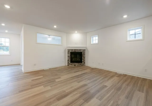 Photo 4 of Single family home for sale at 5180 Long Pointe Bay, Saint Paul, MN 55129 | MLS# 7149642 | Listing updated on 2026-10-06