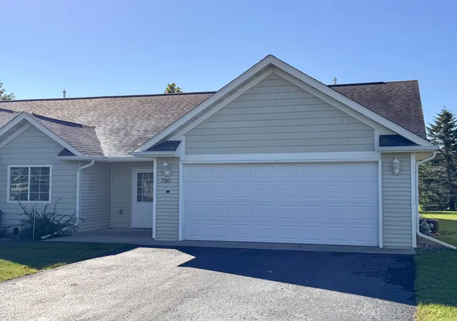 Photo 2 of Single family home for sale at 720 35th Street Nw, Bemidji, MN 56601 | MLS# 7149670 | Listing updated on 2026-09-26