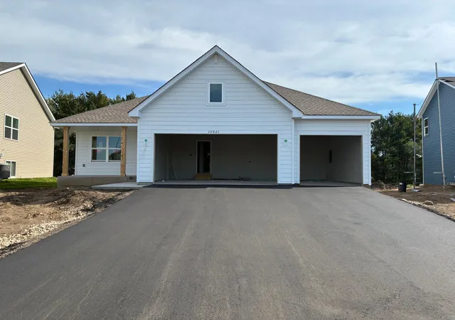 Photo 1 of Single family home for sale at 10921 Henslowe Ave S, Cottage Grove, MN 55016 | MLS# 7149676 | Listing updated on 2026-10-14
