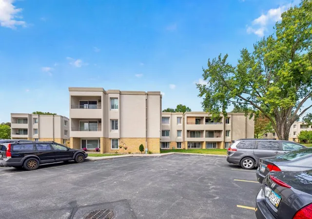 Photo 2 of Condo for sale at 1931 Viking Dr Nw #21, Rochester, MN 55901 | MLS# 7149683 | Listing updated on 2026-09-25