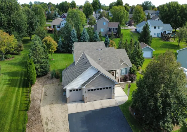 Photo 2 of Single family home for sale at 20390 Pintail Ct, Rogers, MN 55374 | MLS# 7149692 | Listing updated on 2026-10-08
