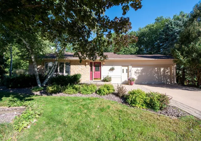 Photo 1 of Single family home for sale at 2 Capri Dr, Mankato, MN 56001 | MLS# 7149715 | Listing updated on 2026-10-01