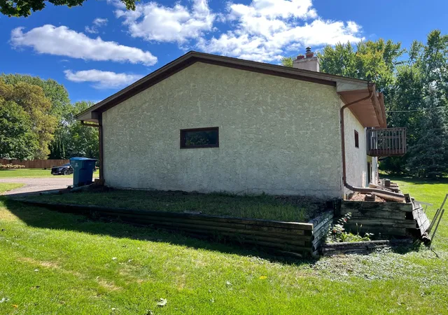 Photo 4 of Single family home for sale at 4459 Urbandale Ct N, Minneapolis, MN 55446 | MLS# 7149723 | Listing updated on 2026-10-08