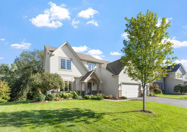 Photo 3 of Single family home for sale at 746 Riesgraf Rd, Carver, MN 55315 | MLS# 7149735 | Listing updated on 2026-10-07