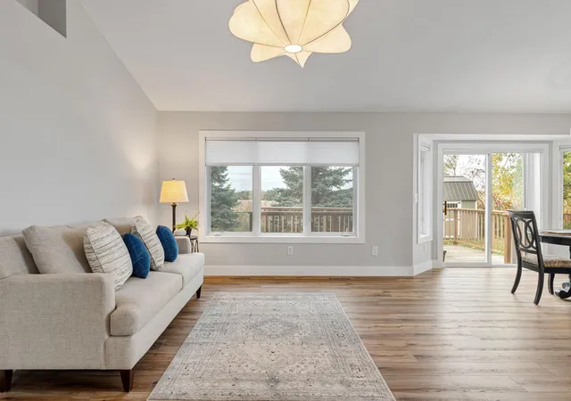 Photo 3 of Single family home for sale at 910 Lee St NE, Owatonna, MN 55060 | MLS# 7149774 | Listing updated on 2026-10-15