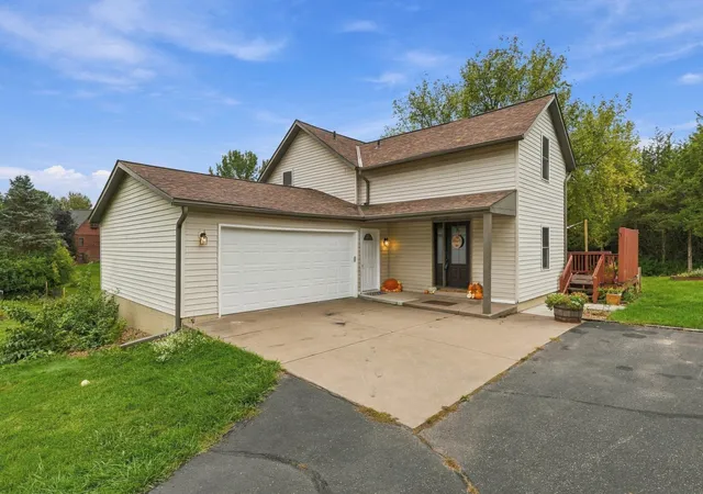 Photo 1 of Single family home for sale at 858 Bradley Dr, Hudson, WI 54016 | MLS# 7149780 | Listing updated on 2026-09-28