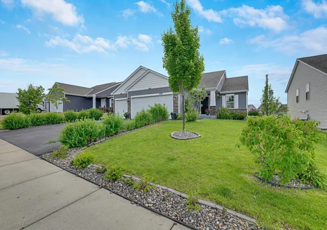 Photo 2 of Single family home for sale at 15174 Emory Cir, Saint Paul, MN 55124 | MLS# 7149790 | Listing updated on 2026-10-06