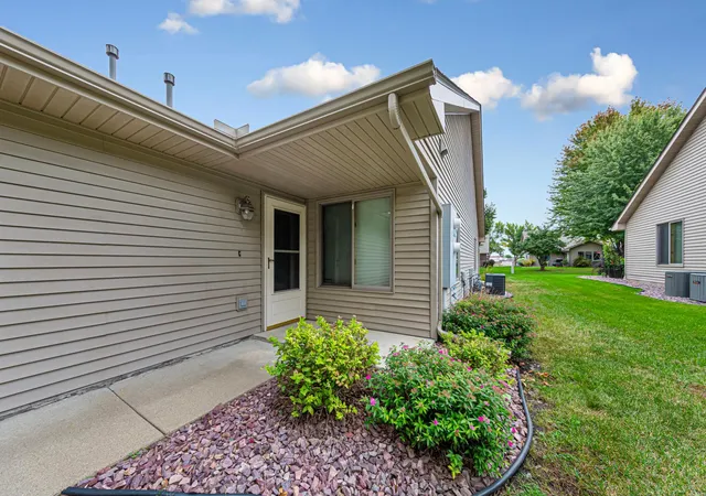 Photo 2 of Single family home for sale at 153 S Elm St, Belle Plaine, MN 56011 | MLS# 7149793 | Listing updated on 2026-10-05