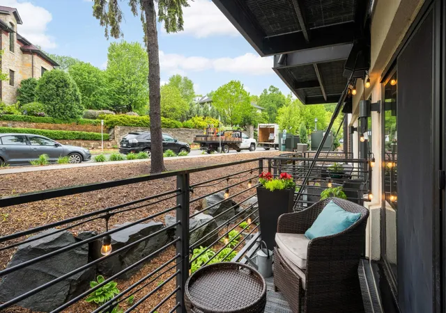 Photo 3 of Condo for sale at 48 Groveland Ter #206B, Minneapolis, MN 55403 | MLS# 7149798 | Listing updated on 2026-10-05