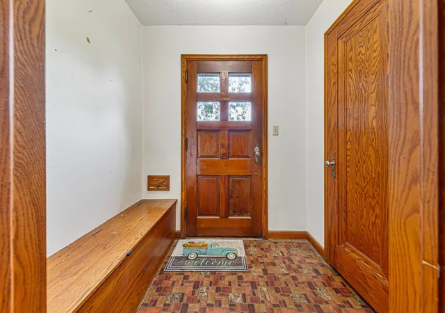 Photo 2 of Single family home for sale at 613 S Broadway St, New Ulm, MN 56073 | MLS# 7149802 | Listing updated on 2026-10-21