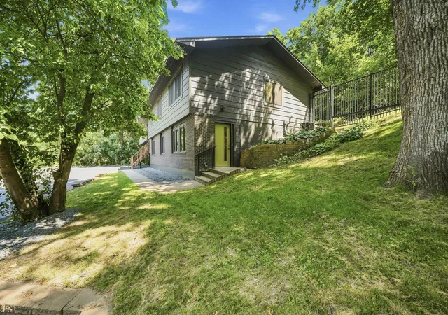 Photo 3 of Single family home for sale at 138 Chaparral Dr, Saint Paul, MN 55124 | MLS# 7149804 | Listing updated on 2026-10-07