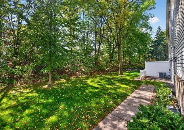 Photo 3 of Single family home for sale at 2583 Lockwood Dr, Saint Paul, MN 55120 | MLS# 7149822 | Listing updated on 2026-10-08