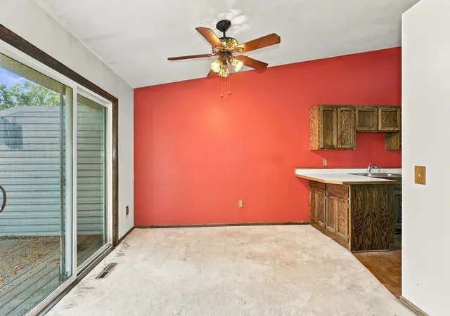 Photo 3 of Townhouse for sale at 513 Upper Wood Way, Burnsville, MN 55337 | MLS# 7149823 | Listing updated on 2026-10-01