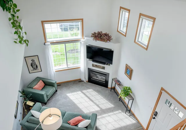 Photo 3 of Single family home for sale at 1757 Elm St, Saint Paul, MN 55110 | MLS# 7149850 | Listing updated on 2026-10-23