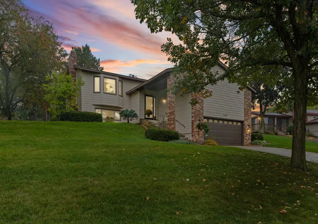 Photo 1 of Single family home for sale at 1142 Parkview Ln, Saint Paul, MN 55123 | MLS# 7149854 | Listing updated on 2026-10-06