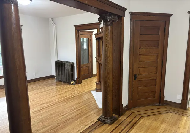Listing Photo 3 - Condo for sale in building located at 2549 11th Ave S, Minneapolis, MN 55404