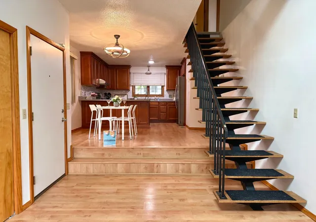 Photo 3 of Single family home for sale at 2023 Parkside Dr, Saint Paul, MN 55119 | MLS# 7149883 | Listing updated on 2026-10-01
