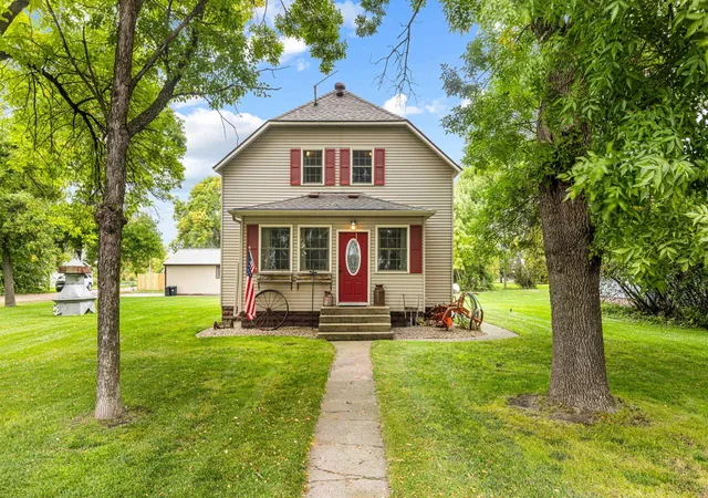 Single family home for sale at 14800 90th Avenue S, Barnesville, MN 56514 | MLS# 7149891