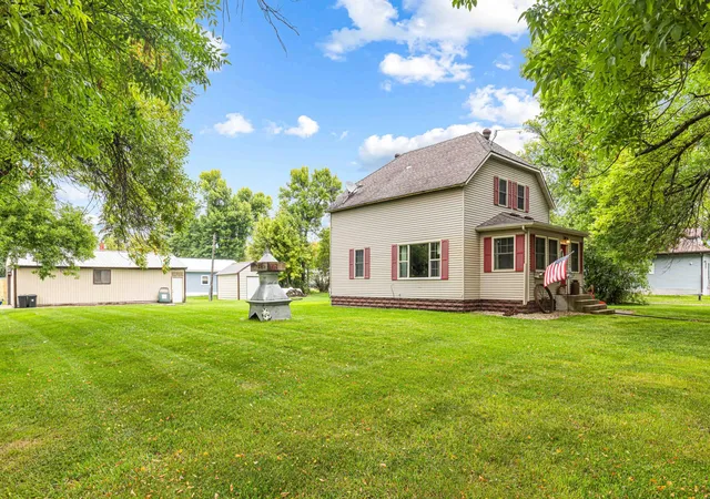 Photo 2 of Single family home for sale at 14800 90th Avenue S, Barnesville, MN 56514 | MLS# 7149891 | Listing updated on 2026-09-26