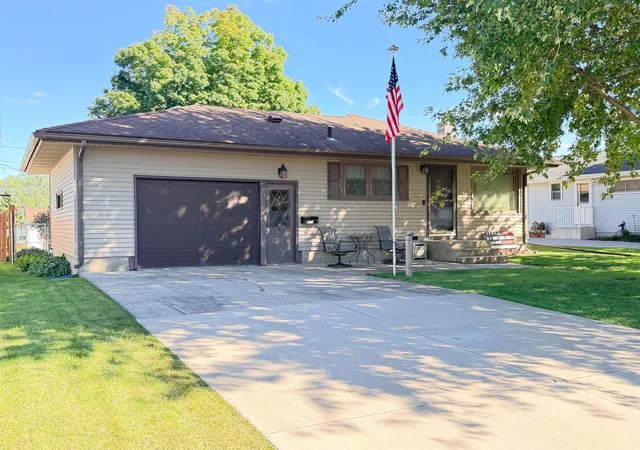 Single family home for sale at 514 4th Avenue SE, Stewartville, MN 55976 | MLS# 7149907