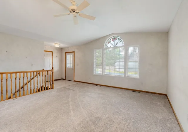 Photo 2 of Single family home for sale at 34 Carriage Ln, Owatonna, MN 55060 | MLS# 7149908 | Listing updated on 2026-10-06