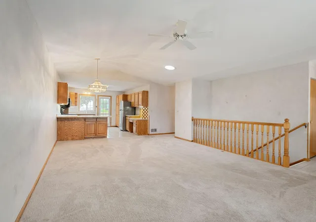 Photo 3 of Single family home for sale at 34 Carriage Ln, Owatonna, MN 55060 | MLS# 7149908 | Listing updated on 2026-10-06