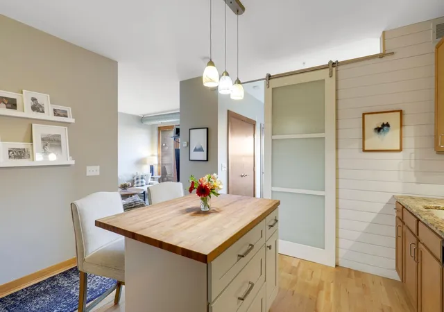 Photo 3 of Condo for sale at 15 E Franklin Ave #208, Minneapolis, MN 55404 | MLS# 7149916 | Listing updated on 2026-10-03