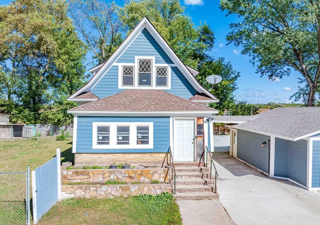 Photo 4 of Single family home for sale at 6630 Augusta Rd, Chaska, MN 55318 | MLS# 7149917 | Listing updated on 2026-10-02