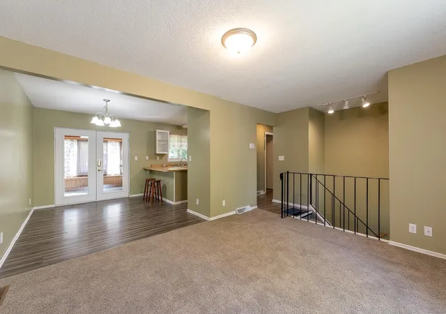 Photo 4 of Single family home for sale at 1701 Quail Roost Dr, North Mankato, MN 56003 | MLS# 7149923 | Listing updated on 2026-09-25
