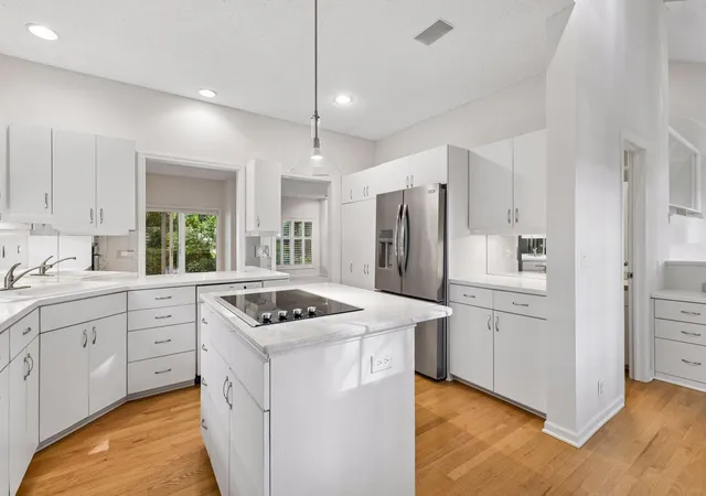 Photo 3 of Sale Pending at 145 Edgewood Ct, Wayzata, MN 55391 | MLS# 7149937 | Listing updated on 2026-10-02
