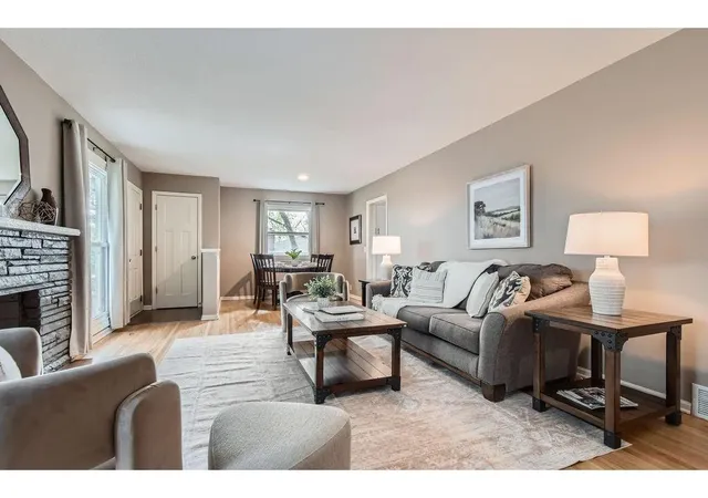 Photo 3 of Single family home for sale at 1316 Holdridge Ter, Wayzata, MN 55391 | MLS# 7149941 | Listing updated on 2026-09-30