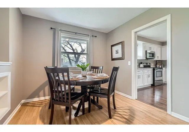 Photo 4 of Single family home for sale at 1316 Holdridge Ter, Wayzata, MN 55391 | MLS# 7149941 | Listing updated on 2026-09-30