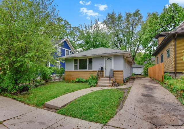 Photo 2 of Single family home for sale at 1259 Laurel Ave, Saint Paul, MN 55104 | MLS# 7149968 | Listing updated on 2026-10-08