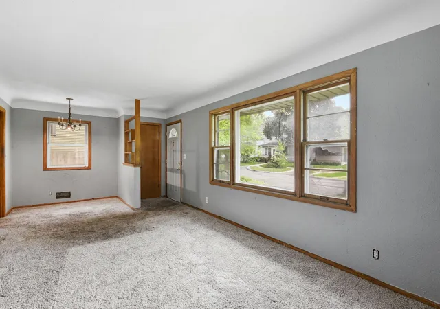 Photo 3 of Single family home for sale at 1259 Laurel Ave, Saint Paul, MN 55104 | MLS# 7149968 | Listing updated on 2026-10-08