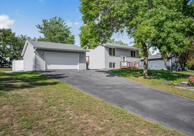 Photo 1 of Single family home for sale at 25480 102nd Street Nw, Zimmerman, MN 55398 | MLS# 7149977 | Listing updated on 2026-10-05