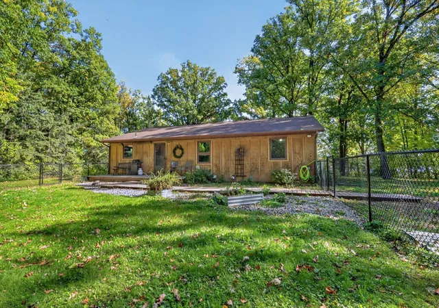 Photo 1 of Single family home for sale at 2016 Knollwood Dr, Grand Rapids, MN 55744 | MLS# 7149983 | Listing updated on 2026-10-01