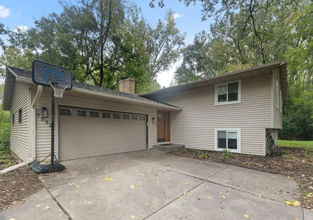 Photo 1 of Single family home for sale at 7532 Xerxes Ave N, Minneapolis, MN 55444 | MLS# 7150022 | Listing updated on 2026-10-02