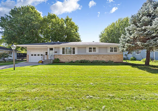 Photo 1 of Sale Pending at 620 11th Avenue Se, Waseca, MN 56093 | MLS# 7150024 | Listing updated on 2026-09-30