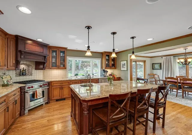Photo 1 of Single family home for sale at 1475 3rd Street Nw, Saint Paul, MN 55112 | MLS# 7150027 | Listing updated on 2026-10-22