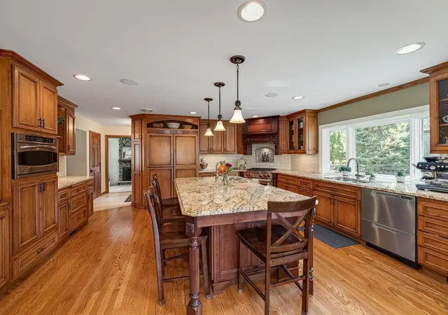 Photo 3 of Single family home for sale at 1475 3rd Street Nw, Saint Paul, MN 55112 | MLS# 7150027 | Listing updated on 2026-10-22