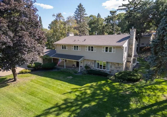 Photo 4 of Single family home for sale at 1475 3rd Street NW, Saint Paul, MN 55112 | MLS# 7150027 | Listing updated on 2026-10-03